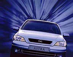 ZU IHRER MIETE: Opel Astra Fahrzeugvermietung